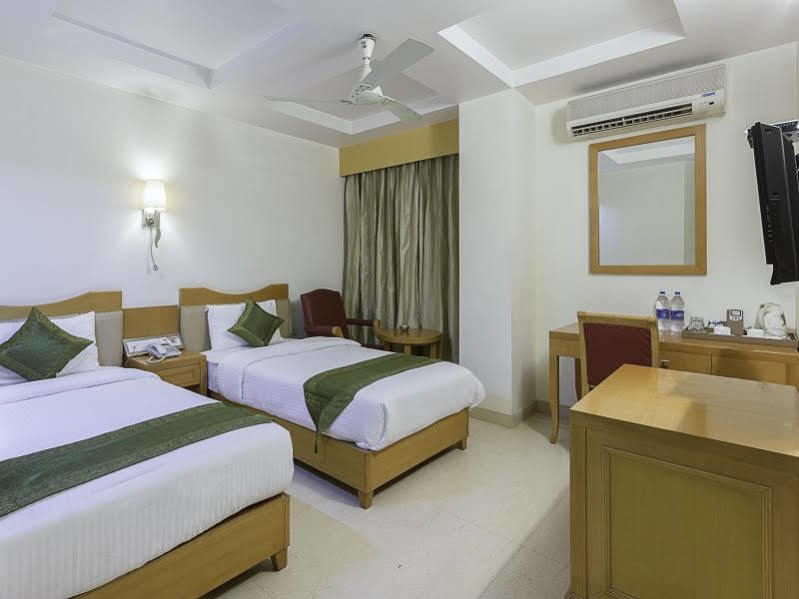 Hotel Bizzotel Gurgaon Extérieur photo
