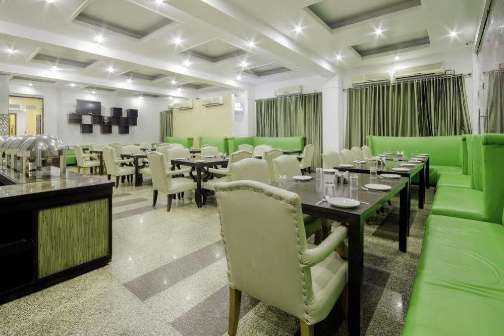 Hotel Bizzotel Gurgaon Extérieur photo