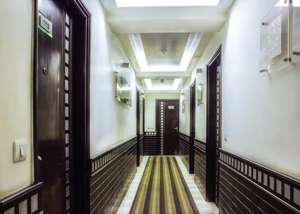 Hotel Bizzotel Gurgaon Extérieur photo