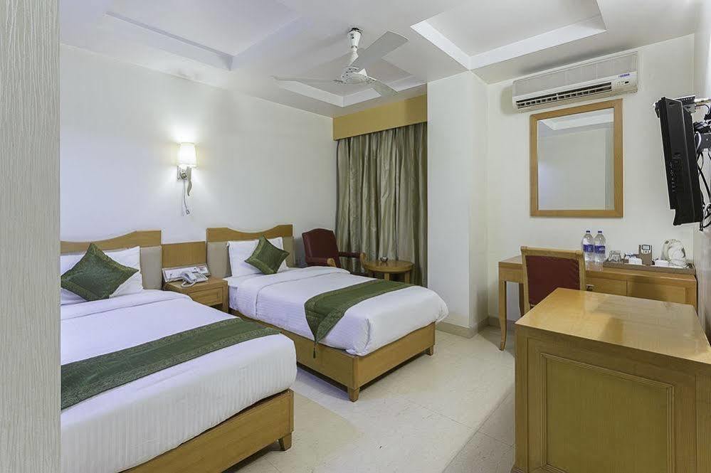 Hotel Bizzotel Gurgaon Extérieur photo